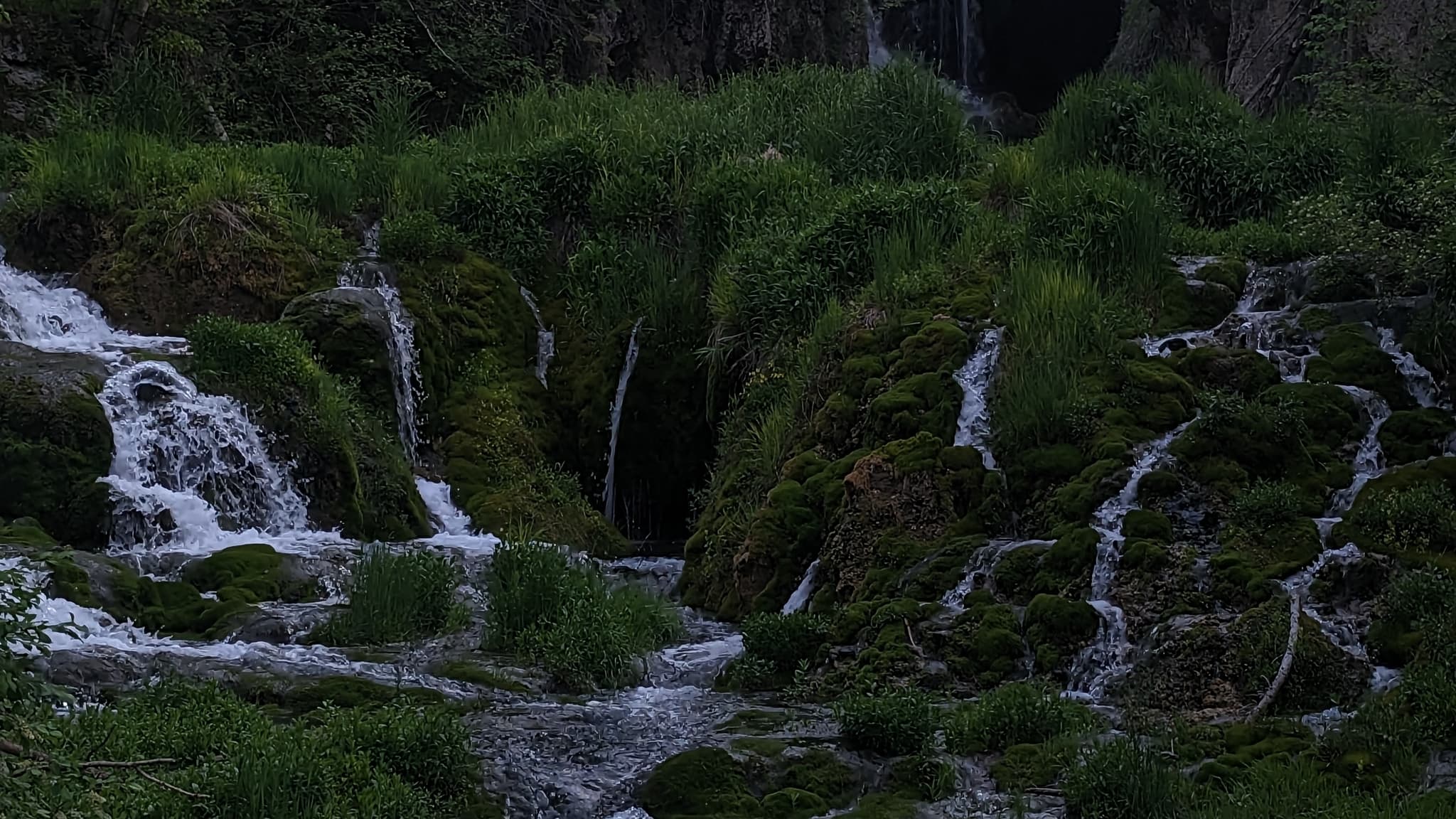 Waterfall, Desktop